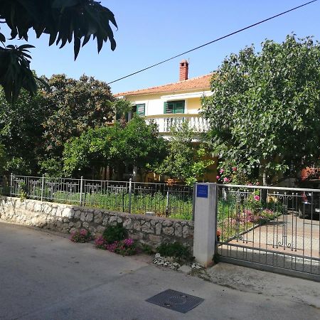 Apartmani Milka Pakoštane Kültér fotó