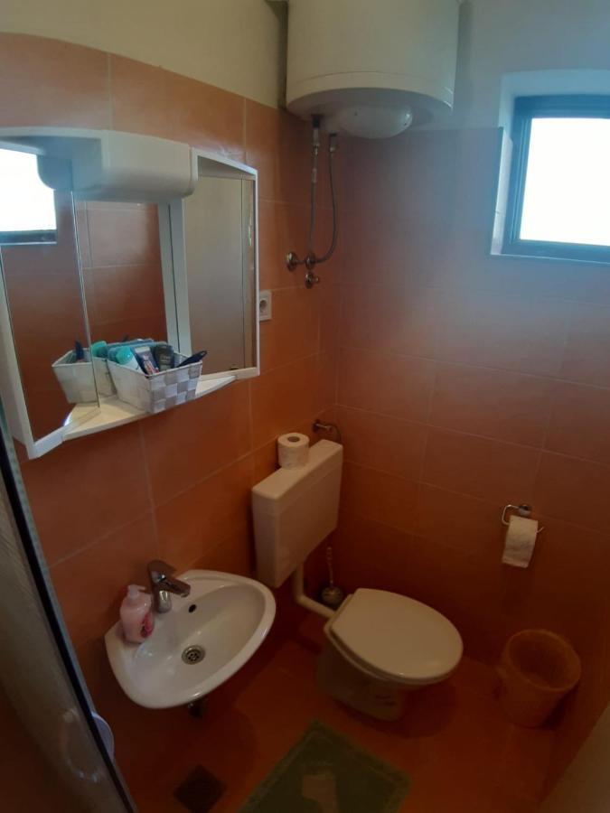 Apartmani Milka Pakoštane Kültér fotó